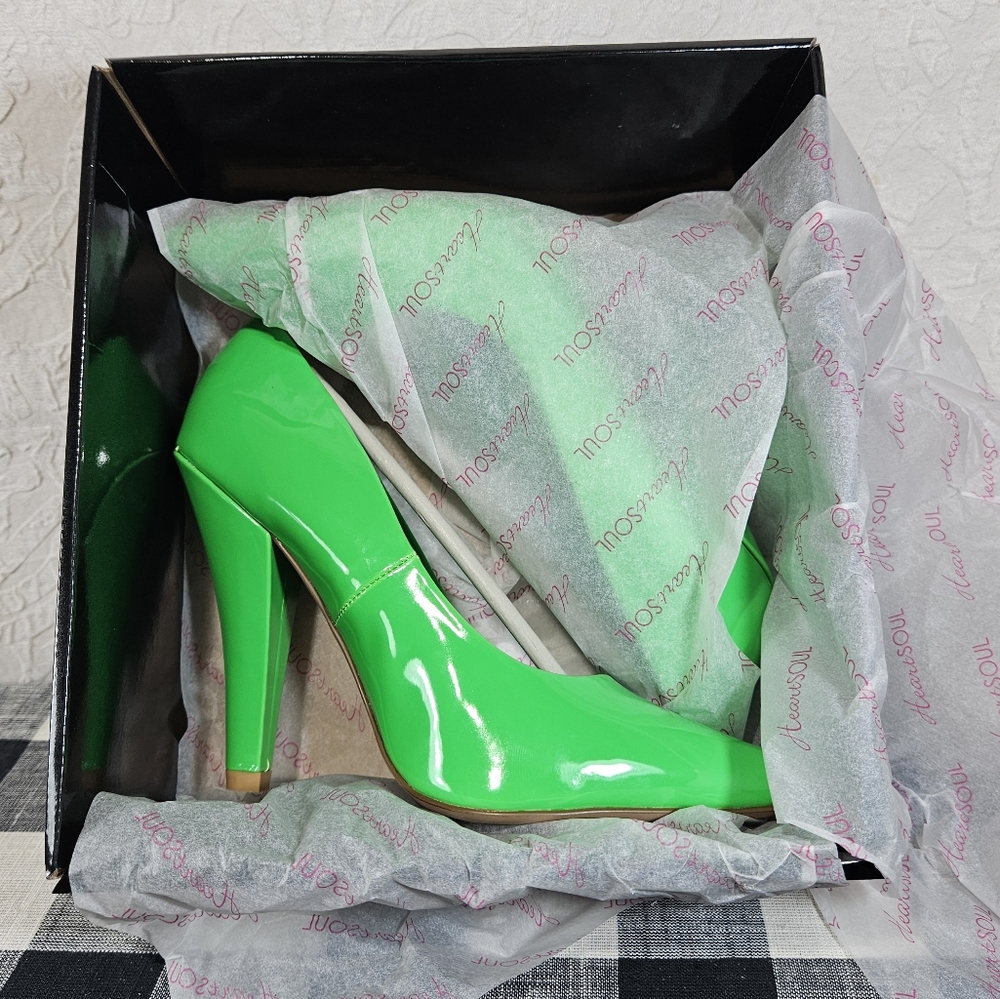 Heart Soul Neon Green Gizelle Style Pumps - Picture 7 of 11